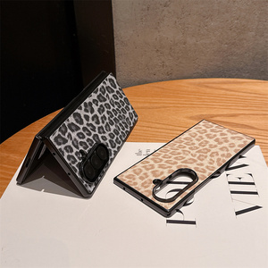 Custodia per cellulare Y2K di lusso con stampa leopardata selvaggia per Samsung Galaxy Z Fold 8 7 6 5, cover protettiva minimalista retrò con motivo ghepardo - Product Image 2