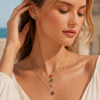 Nouvel ensemble de bijoux pour femme en acier inoxydable plaqué or 18 carats, collier et boucles d'oreilles fleur couleur or, style luxe léger, inspiré de la mode européenne et américaine