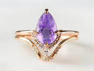 แหวนหมั้นเงินแท้ 925 ประดับพลอยธรรมชาติทรงลูกแพร์ อะมีทิสต์ - Product Image 5