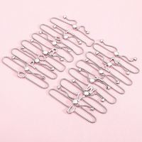 Venta al por mayor de acero inoxidable en forma de bambú letra inicial a prueba de agua no Tanish colgante pulseras de joyería de moda para las mujeres