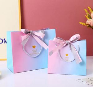 Bolsa de Papel para Cosméticos de Alta Gama Chengrui, Estilo Clásico con Diseño Floral Rosa, para Ropa, para el Día de San Valentín - Product Image 2