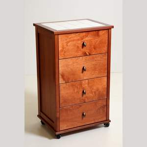 Carrito Moderno de Madera Maciza de Haya con Cubierta de Azulejos y Cajones de PVC, Ruedas de Plástico, Elegante Mueble para el Hogar - Product Image 1