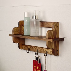 Estante de almacenamiento de madera para montar en la pared con ganchos para guardar llaves y abrigos en la entrada, forma rectangular, color carbón. - Product Image 1
