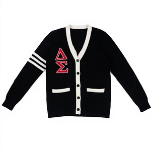 Cárdigan de punto negro con bordado jacquard personalizado para mujer de la hermandad DST, letras griegas Delta rojas, cuello en V, estilo preppy, ribete varsity. - Product Image 1