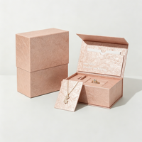 Boîte cadeau en carton rigide magnétique avec logo personnalisé, laminage mat, revêtement UV quadricolore, estampage à chaud, doublure en carton pour bougies