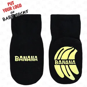 Noir classique dessin animé Tube bébé chaussettes anti-dérapant coton banane personnalisé propre Logo motif enfant Trampoline chaussettes