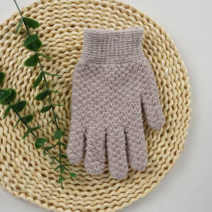 Guanti esfolianti a 5 dita all'ingrosso Premium | Produttore OEM | Essenziali per Spa e bagno - Product Image 2