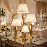 Lampe de table simple pour centre de table de mariage, sans fil, alimentée par batterie, éclairage LED avec abat-jour en tissu classique