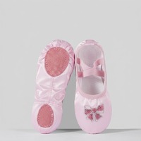 BW03 Vente en gros d'usine Chaussons de danse souples pour enfants à semelle fendue en satin brodé de paillettes pour la scène
