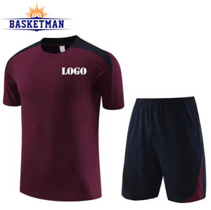 T-shirt de football décontracté pour homme le plus vendu, col rond, impression par sublimation, uniforme de club d'équipe vierge pour maillot de football personnalisé - Product Image 4