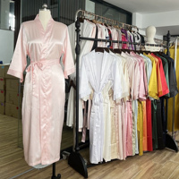 Robes longues de luxe, Kimono uni en satin de soie, Peignoir pour femme, Peignoir uni teint avec logo personnalisé pour mariée, demoiselle d'honneur, fête de mariage