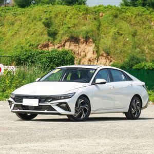 Nouvelles voitures 2025 en gros : Hyundai Elantra 2023 1.5T CVT GLX Essence, compacte chinoise, excellente performance, voitures essence neuves - Product Image 1