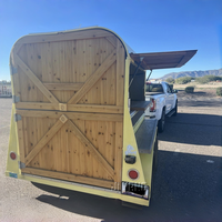 Vente flash Remorque à chevaux Food truck Chariot à glaces Bar à bière mobile Restauration de rue Remorque à chevaux vintage personnalisée pour les fêtes