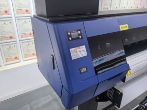 Impresora UV de gran formato UV para interiores y exteriores de 6 pies y 180cm, máquina enrollable I3200, cabezal de impresión, impresora UV de inyección de tinta para publicidad - Product Image 6