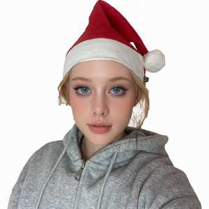 قبعة سانتا كلوز الكلاسيكية للبالغين من الفرو الصناعي الناعم المخملي الفاخر، مقاس واحد يناسب الجميع - Product Image 2