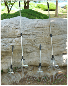 <span class=keywords><strong>Râteau</strong></span> <span class=keywords><strong>à</strong></span> feuilles rétractable de qualité industrielle pour sol plat, avec griffes réglables en acier inoxydable, outil agricole - Product Image 3