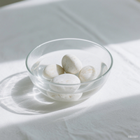 Мраморные гальки Natura Tumbled Snow White, мелкие булыжки, речной камень для декора экстерьера вилл и парков, натуральный камень