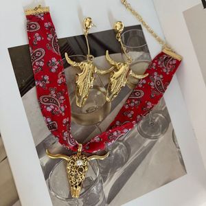 <span class=keywords><strong>Collier</strong></span> pendentif téléphone vintage Ginee - <span class=keywords><strong>Collier</strong></span> mignon pour femme - <span class=keywords><strong>Collier</strong></span> décoratif tendance - Bijou à porter au quotidien - Product Image 2