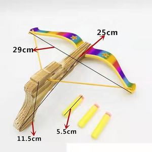 Jouet en bois classique, cadeaux pour garçons, jeu de tir, arc et flèches faits à la main pour enfants, jeu en plein air, jouet arbalète en bois - Product Image 2