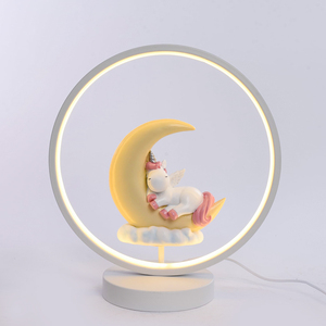 Mignon <span class=keywords><strong>Licorne</strong></span> Résine Animal Résine Statue Veilleuse USB Alimenté Lampe De Table <span class=keywords><strong>Chambre</strong></span> Décor Cadeau pour Enfant - Product Image 3