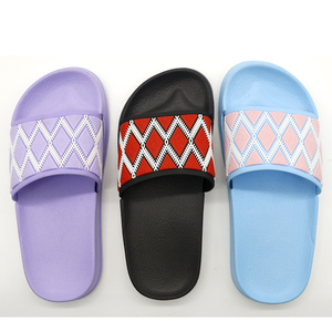 Magnifiques sandales pour femmes à bout ouvert, légères, antidérapantes, tendance, pour intérieur et extérieur, avec tige en PVC et semelle intermédiaire en EVA – Nouvelle collection printemps-été - Product Image 1