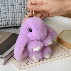 Muñeco de Conejo de 15 cm, Suave y Adorable, de Piel Sintética, con Pompón, Colgante de Peluche para Coche, Bolso o Llavero - Product Image 4