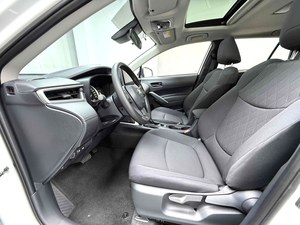 Toyota Corolla Cross 2022 <span class=keywords><strong>Usado</strong></span> con Caja de Cambios Automática, 5 Asientos de Cuero, Volante a la Izquierda, Cámara Trasera, Neumáticos R17, Modelo FWD - Product Image 4