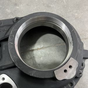 中国重汽豪沃原装卡车零件710-35602-0027 Mcp16主减速壳盖过桥箱盖附件 - Product Image 3