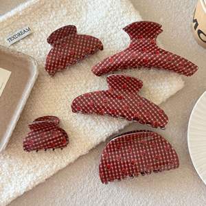 Barrette à cheveux en plastique à carreaux rouges, motif fraise mignon pour fille, pour usage quotidien décontracté - Product Image 1