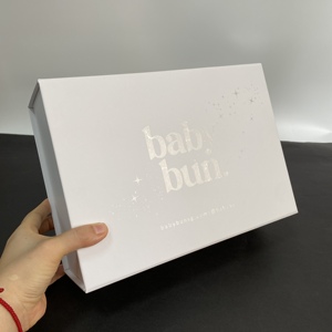 Elegant <b>white</b> collapsible magnetic <b>gift</b> <b>box</b> Silver foil print foldable magnet <b>box</b> Wig cosmetics packaging - Product Image 3