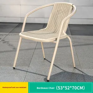 Silla de comedor de exterior con marco de hierro moderno con respaldo individual de plástico para patio, jardín o sala de estar, 1 año de garantía - Product Image 6