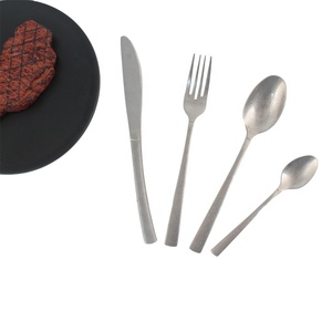 Ensemble d'argenterie pour 4, ustensiles de couverts en acier inoxydable très résistants, comprenant un couteau à steak, une fourchette et une cuillère - Product Image 4