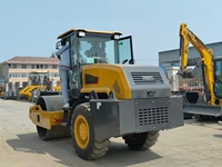 Nouvelle rouleuse vibrante à tambour unique XS85J de 8 tonnes, largeur de compactage de 1,68 m, puissance de 68 kW, force de compactage de 110 kN