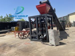 Fábrica Por Atacado QT 4-24 Linha de Produção Semi-Automática de Alta Qualidade Máquina De Tijolos De Cimento na República Democrática do Congo - Product Image 3