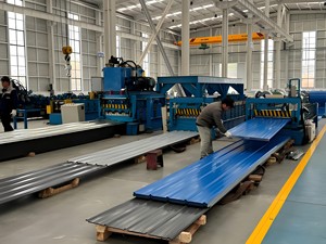 Tôles de Toiture Ondulées en <span class=keywords><strong>Aluminium</strong></span>-Zinc Personnalisables, Panneaux de Toiture Galvanisés Colorés, Zéro Éclat, Certifiés BIS, Offrant une Découpe sur Mesure - Product Image 3
