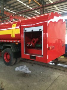 Hoge Kwaliteit Sinotruk Howo 4X4 4X2 Gloednieuwe Zware <span class=keywords><strong>Fire</strong></span> Fight <span class=keywords><strong>Truck</strong></span> Brandbestrijding Sprinkler Water Tank Pomp <span class=keywords><strong>Truck</strong></span> hot Koop - Product Image 2