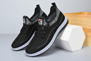 Zapatillas ligeras y cómodas para hombre, zapatos superiores de punto de suela blanda duradera para niños, cierre sin cordones, nuevo estilo de punta para todos - Product Image 5