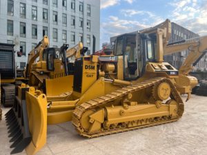 รถดันดินตีนตะขาบ Caterpillar CAT D5M มือสอง เครื่องยนต์ CAT แท้ แรงดันสูง พร้อมใบมีดตรงและริปเปอร์หลัง สภาพดี บำรุงรักษาอย่างดี - Product Image 2