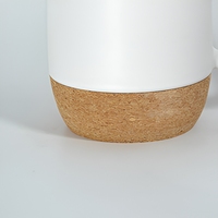 Tasse en céramique à fond en liège mat avec couvercle en plastique Design moderne couleur unie lave-vaisselle et micro-ondes tasse à eau de style nordique