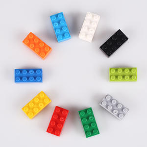 Petits blocs de construction en vrac, accessoires d'assemblage, jouets éducatifs, blocs de construction 2*4, aimants de réfrigérateur, <span class=keywords><strong>notes</strong></span> autocollantes - Product Image 1