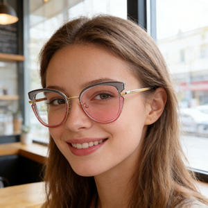 Nuevas gafas de sol ópticas con montura cuadrada de estilo europeo para mujer, fotocromáticas, anti luz azul, UV400, lentes de PC, empaque en caja. - Product Image 3