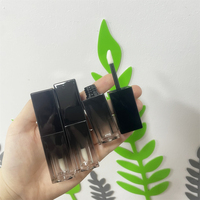 RTS Tubes de brillant à lèvres vides carrés noirs emballage de conteneur de rouge à lèvres liquide cosmétique avec brosse