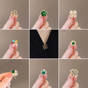 Junhong Jewelry Exquisite <b>Emerald</b> Green Dancing Butterfly Brooch Creative Women's Alloy Gold Plated Rhinestone Crystal Gift - Product Image 3