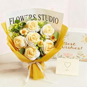 Rose all'Uncinetto Fatte a Mano Personalizzate per San Valentino e Festa della Mamma, Bouquet di Fiori Lavorati a Maglia, Giocattoli di Peluche - Product Image 2