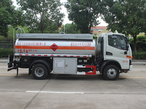 Camion de distribution de <span class=keywords><strong>carburant</strong></span> Runzhixing 4x2 4300L - Châssis JAC, type FL, <span class=keywords><strong>prix</strong></span> direct usine - Product Image 3