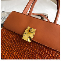 Sac fourre-tout de luxe pour femme 2026, grande capacité, en cuir PU de créateur, fermeture éclair, doublure polyester, motif pierre, décoration chaîne