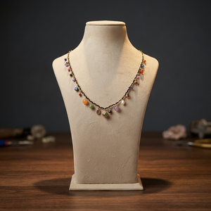 Collier à breloques multicolores Sstringz noir avec gouttes de cristal colorées, chaîne tressée faite à la main, bijoux de mode bohème pour femmes - Product Image 3