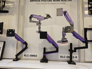 Supporto <span class=keywords><strong>per</strong></span> <span class=keywords><strong>Monitor</strong></span> Kaloc, Braccio <span class=keywords><strong>per</strong></span> Computer, Supporto Girevole <span class=keywords><strong>per</strong></span> Schermo fino a 32 Pollici, Regolabile e <span class=keywords><strong>Doppio</strong></span> - Product Image 3