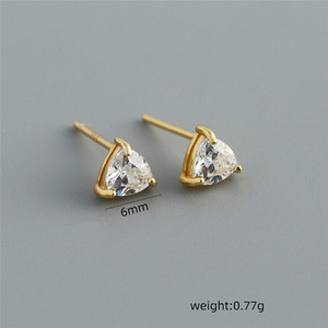 नया फैशन बड़ा चमकदार जिरकॉन स्टोन स्टड 925 स्टर्लिंग चांदी त्रिकोण हीरे के पत्थर की बालियां - Product Image 3