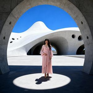 Robe Abaya Modeste en Polyester Couleur Unie Élégante Personnalisable pour Femmes Musulmanes Fournisseur en Gros - Product Image 4